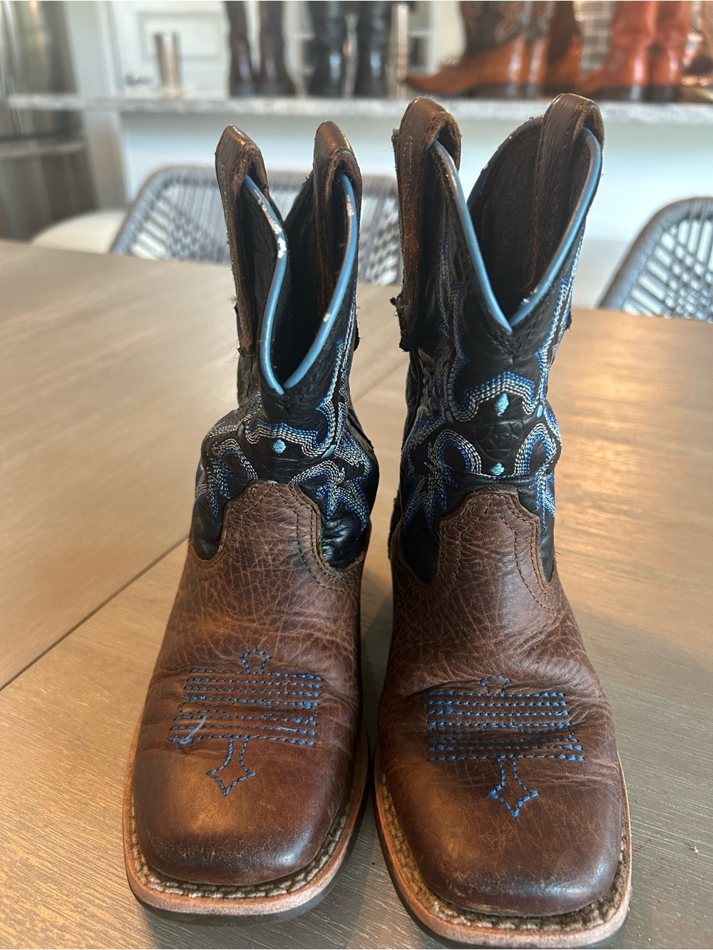 Boys size 9 Brown Leather Western Boots with Blue Stitching